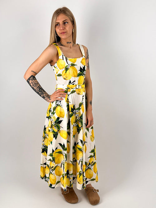 Abito Sorrento giallo lungo da donna in cotone con cintura coordinata e stampa limoni. vista frontale