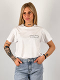 t-shirt hangard lab "cambi il mio umore da cosi a cosi" portata dentro
