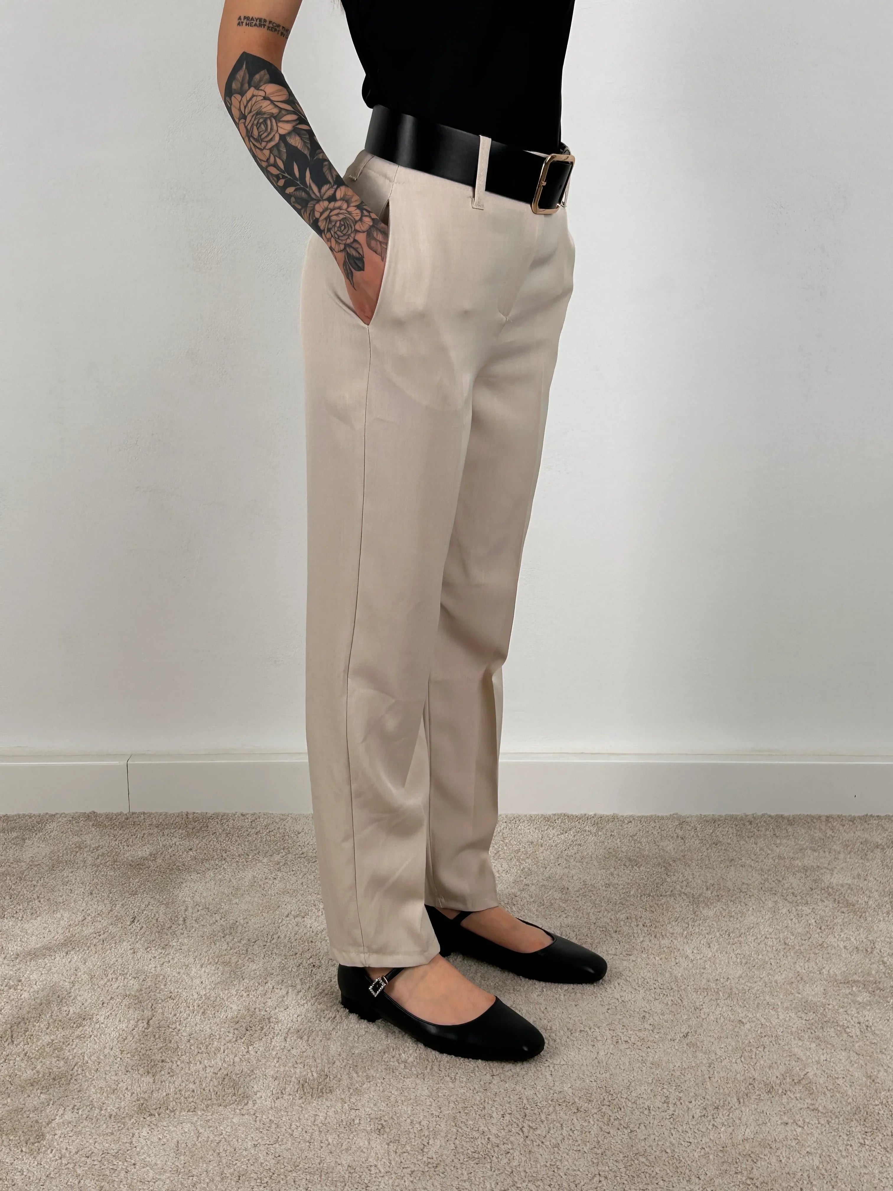 Pantalone sigaretta donna estivo vista laterale
