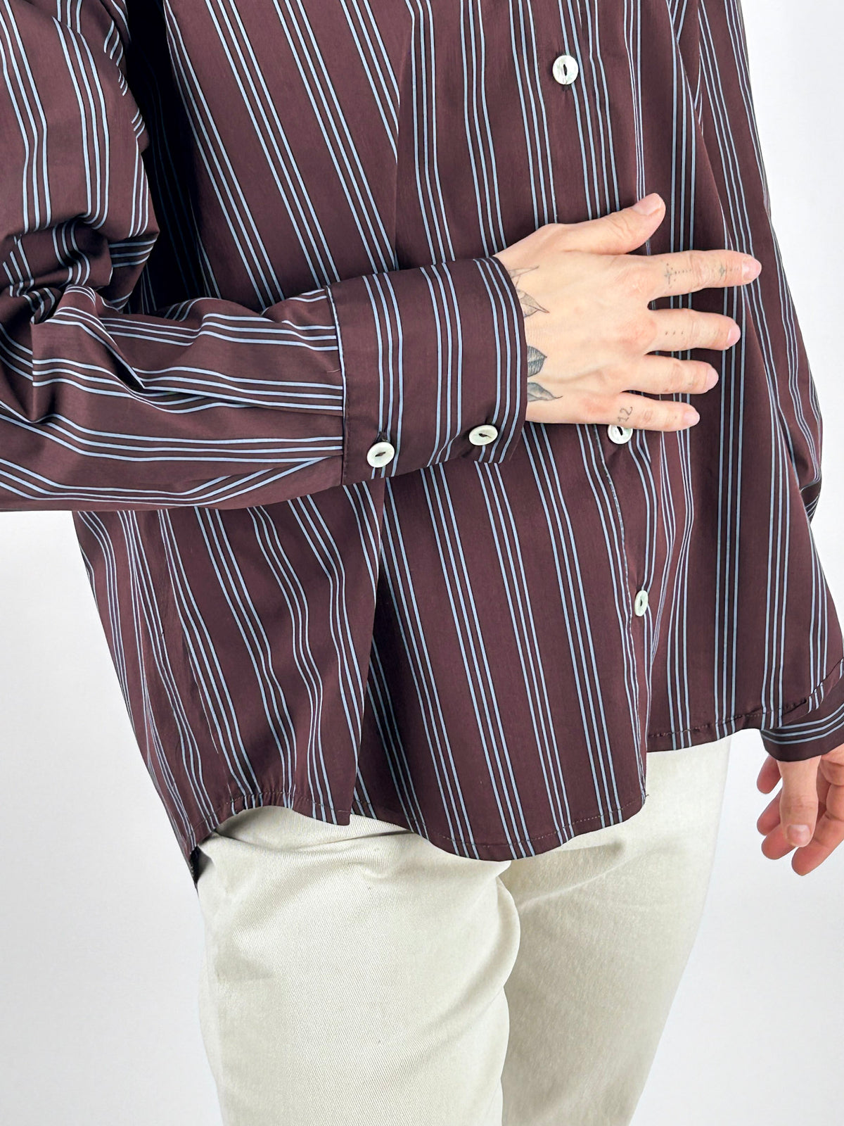 Camicia Stripe marrone a righe dettaglio polsino e bottoni