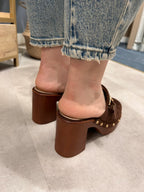 zoccolo tacco in legno donna vista retro