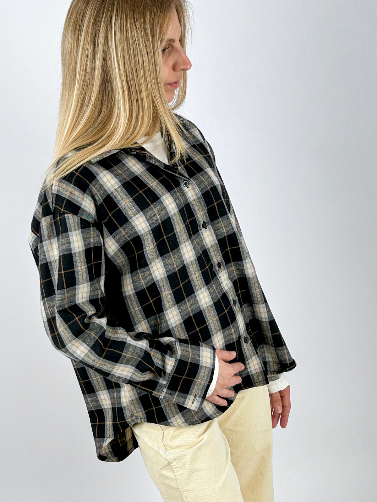 Camicia Check nera a quadri vista laterale
