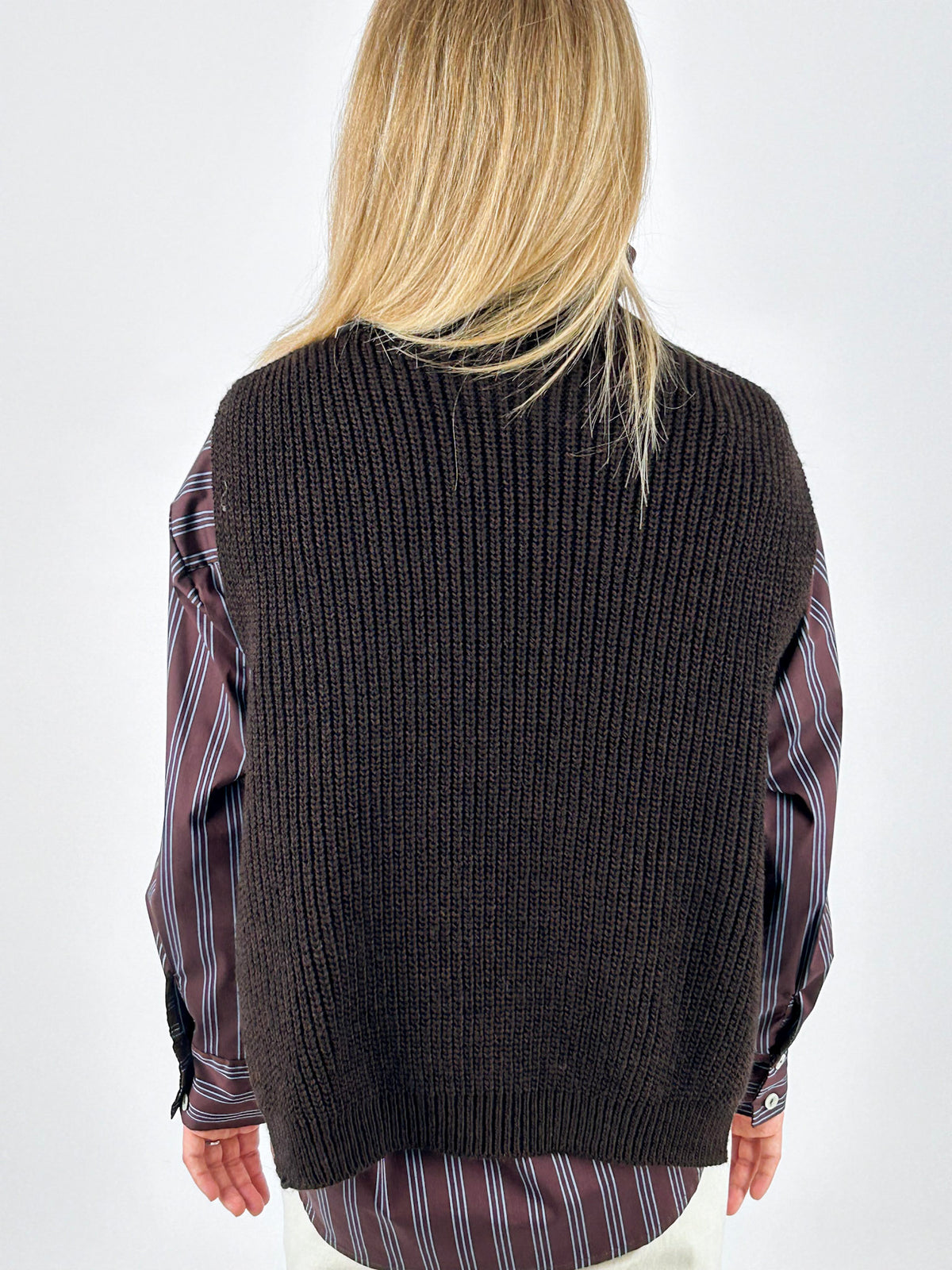 Gilet Maglia marrone, vista posteriore