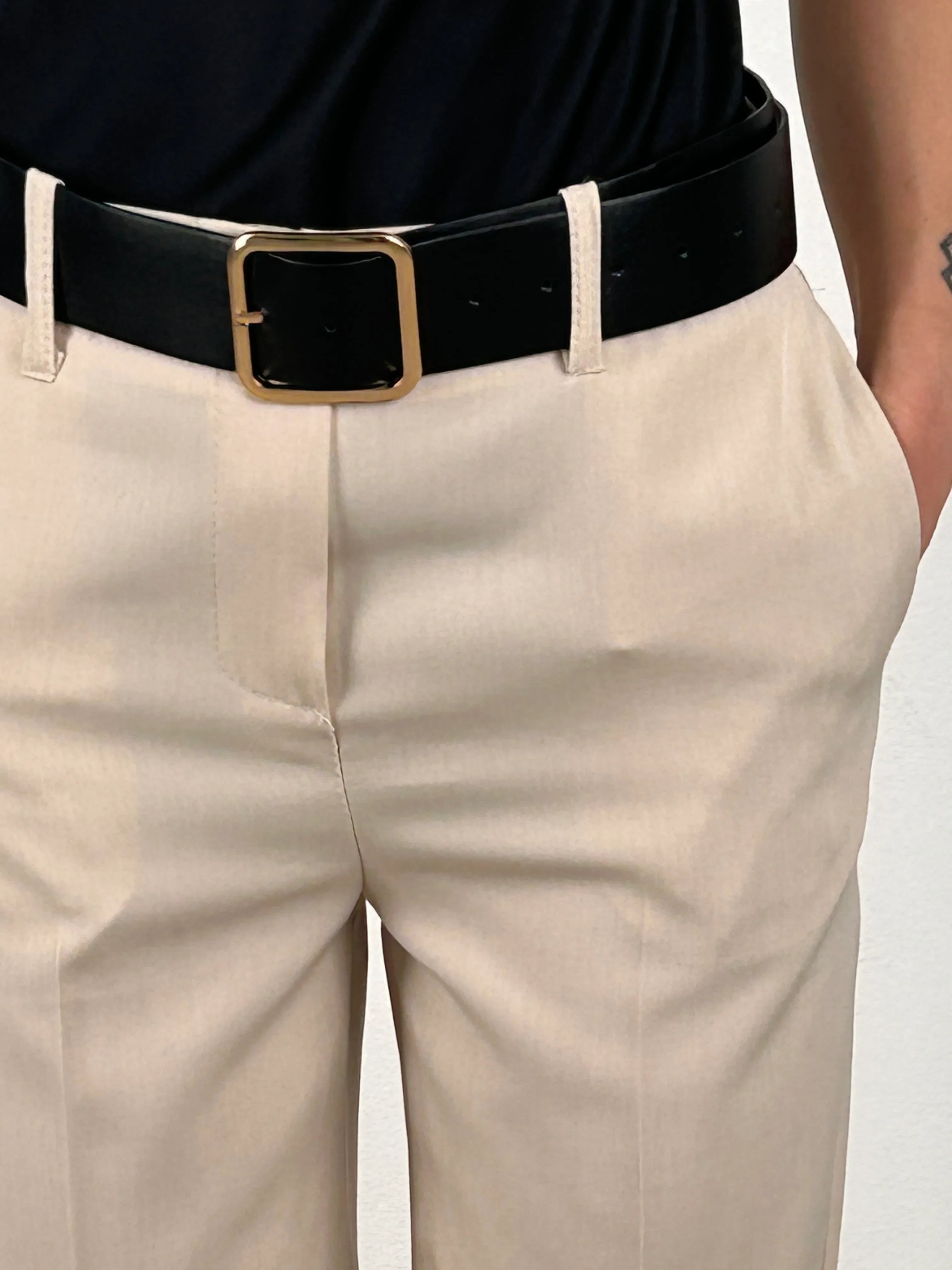 Pantalone sigaretta donna estivo vista dettaglio