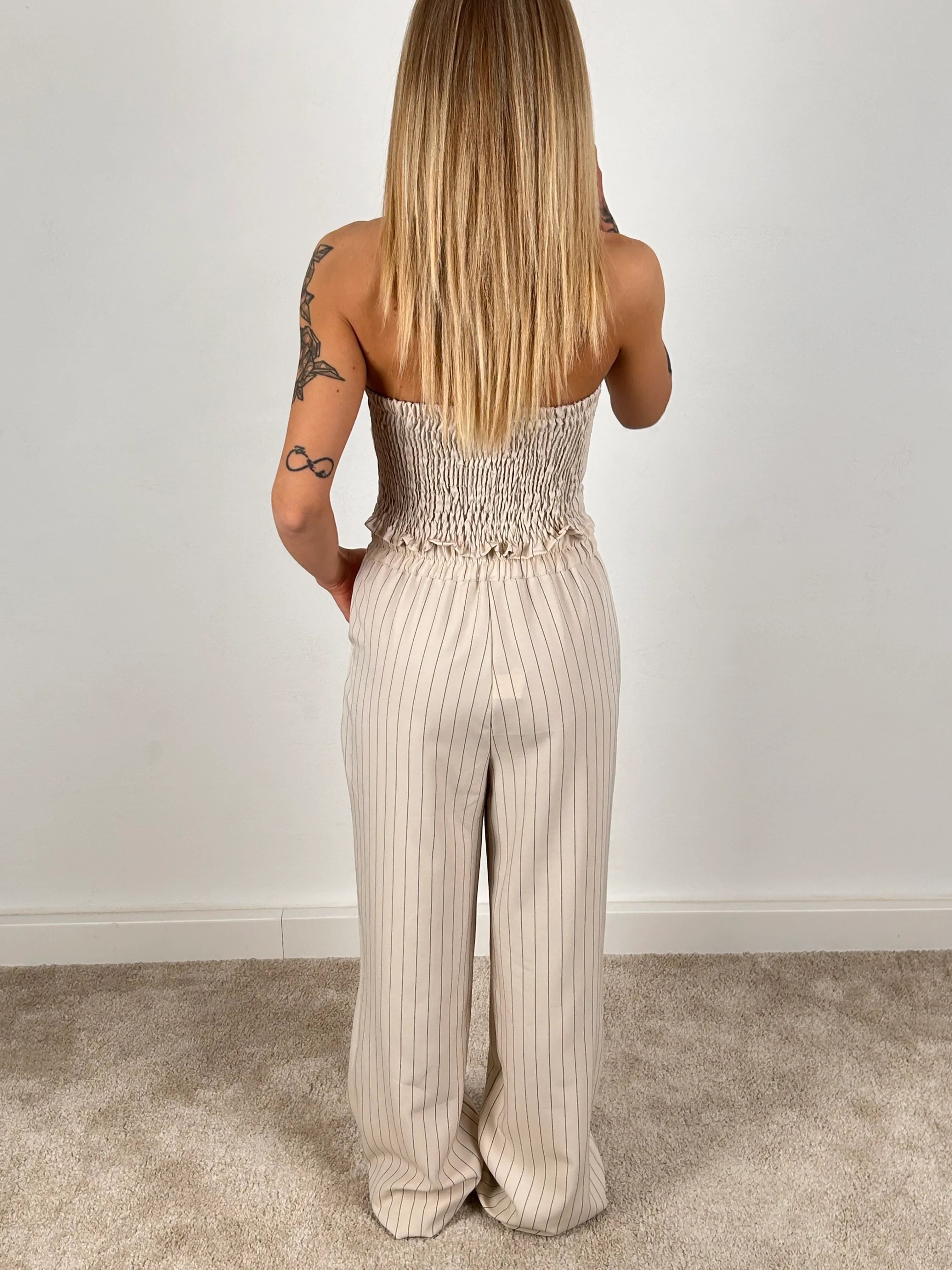completo donna elegante gessato retro