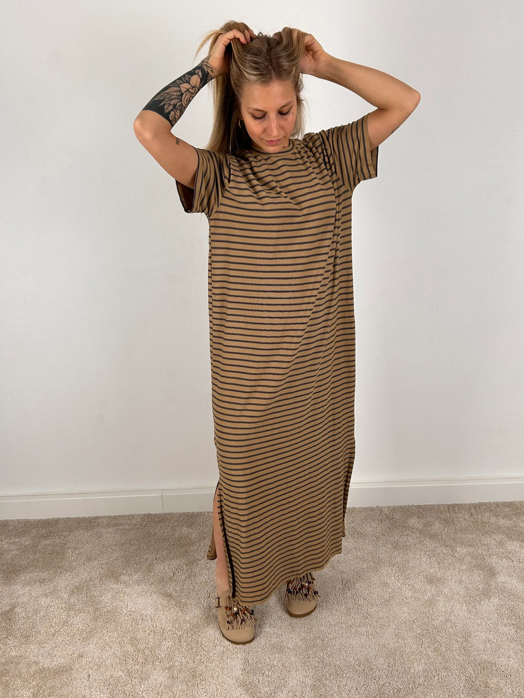 abito lungo righe donna outfit