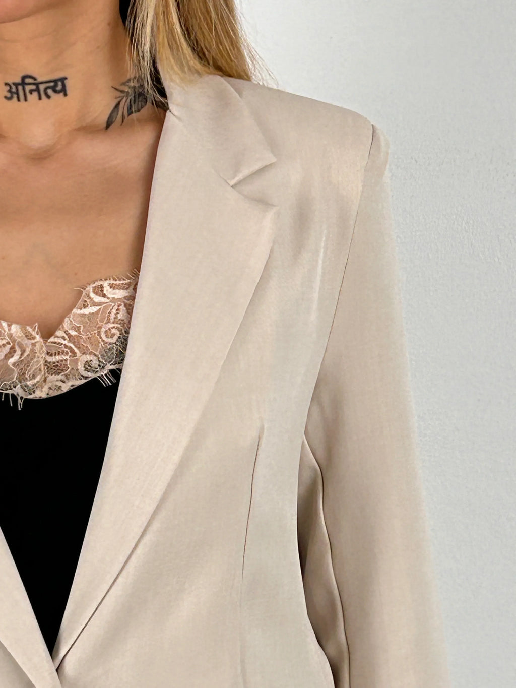 Blazer donna elegante giacca classica dettaglio