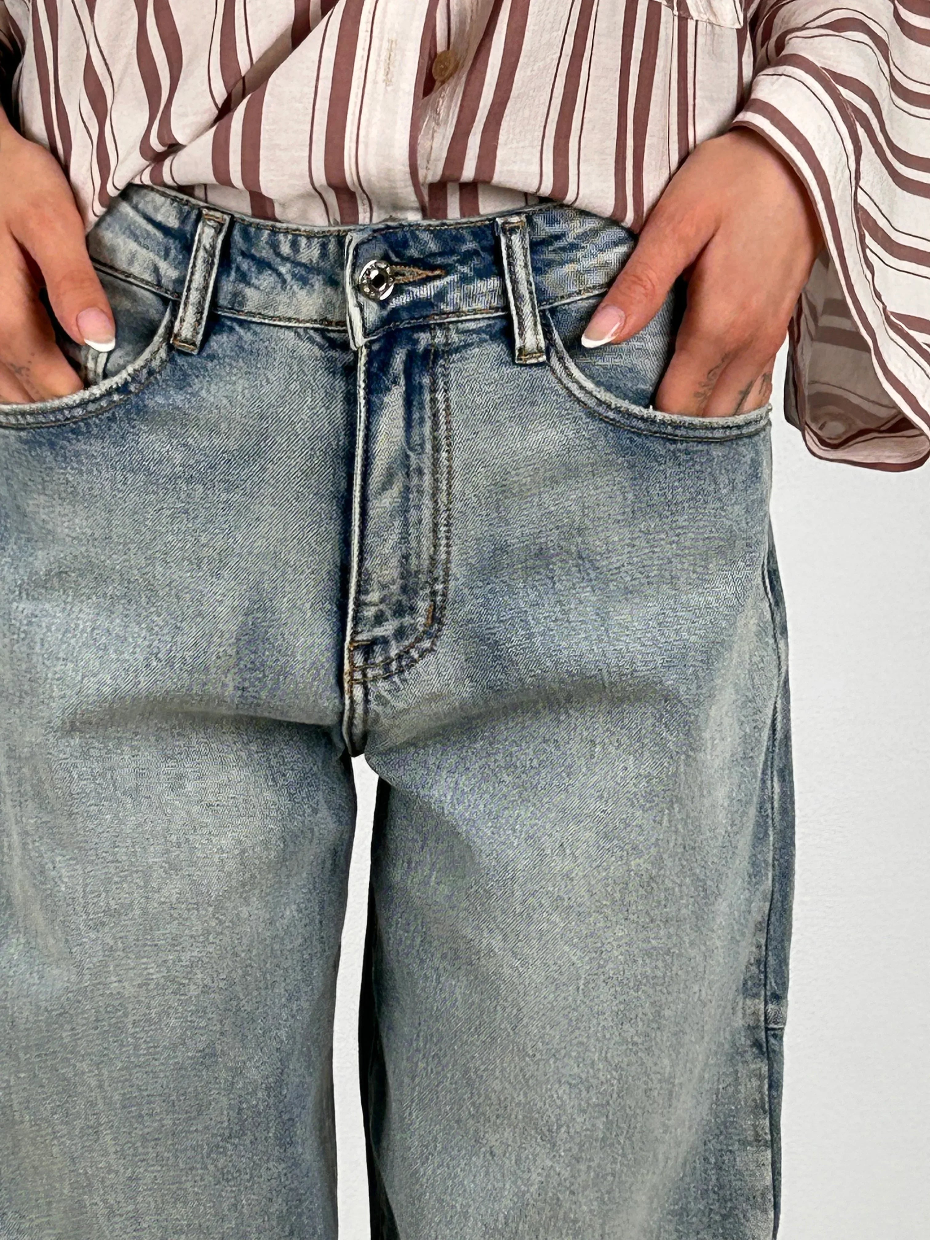 Jeans donna relaxed fit balloon dettaglio
