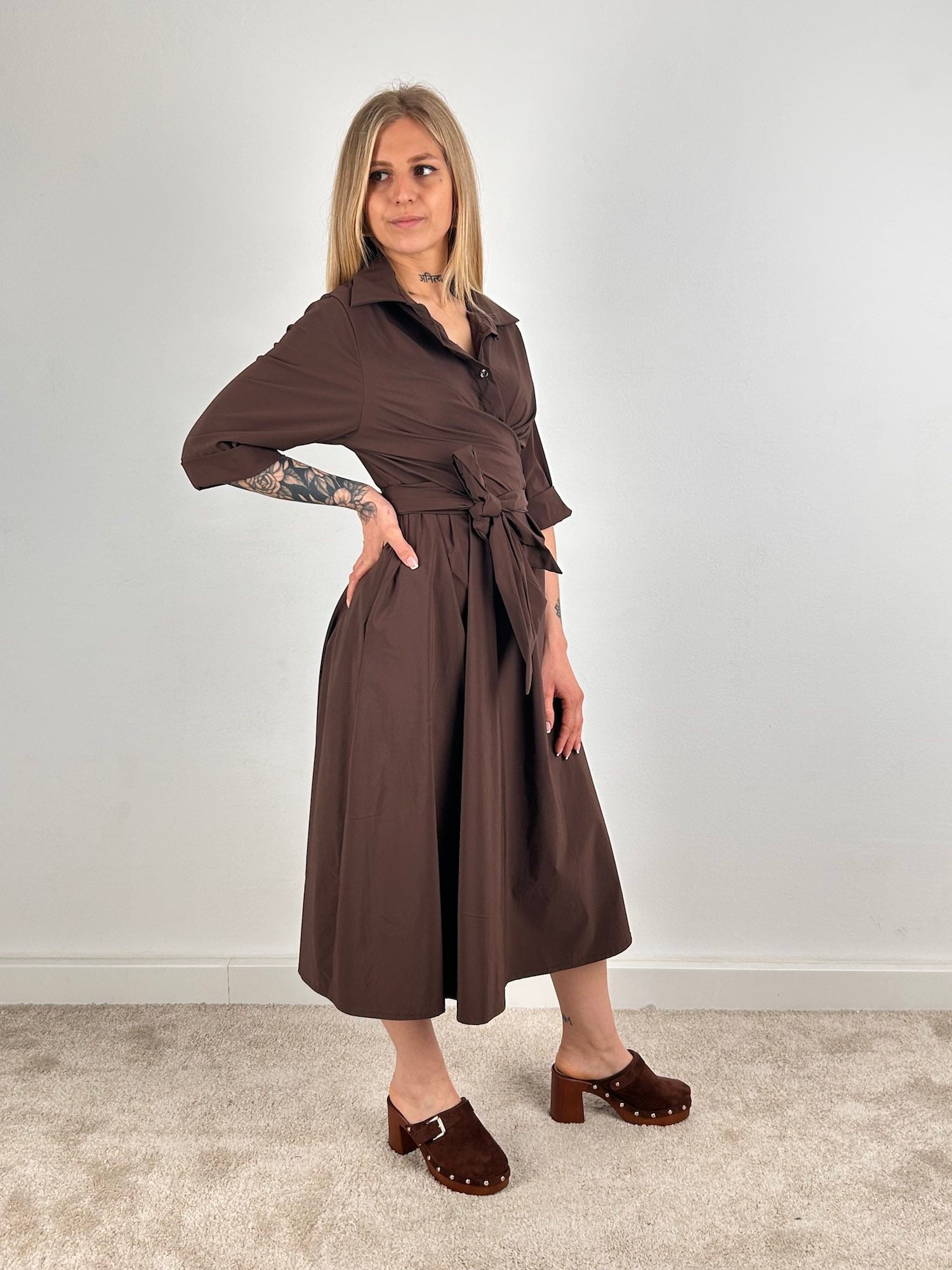 abito nodo cioccolato leggero vista frontale