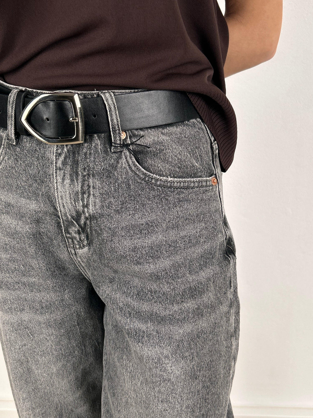 Jeans ballon grigio donna dettaglio