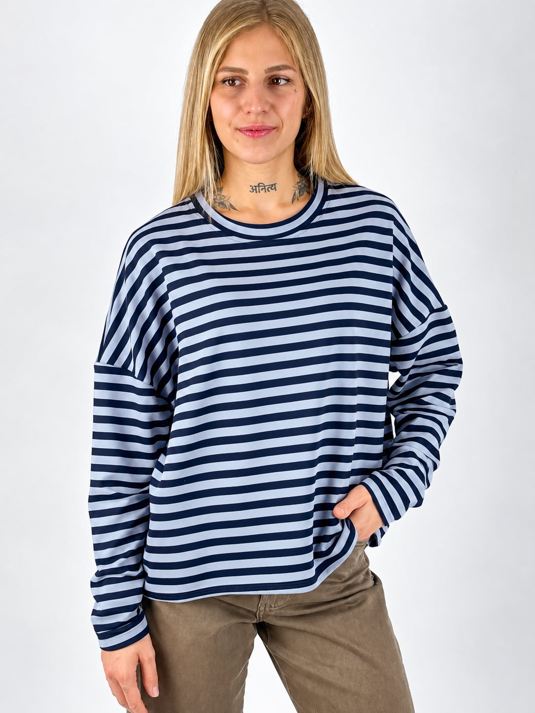 Maglia donna a righe azzurro  - vista frontale