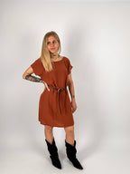 Abito corto elegante donna terracotta - vista frontale