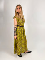 Abito Pois lungo verde da donna con cintura coordinata e fantasia pois - vista laterale