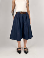Bermuda donna ampio blu con cintura coordinata - vista frontale