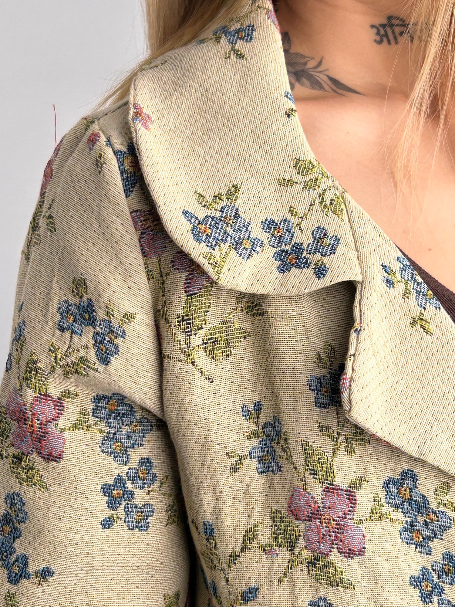 blazer floreale donna vista dettaglio