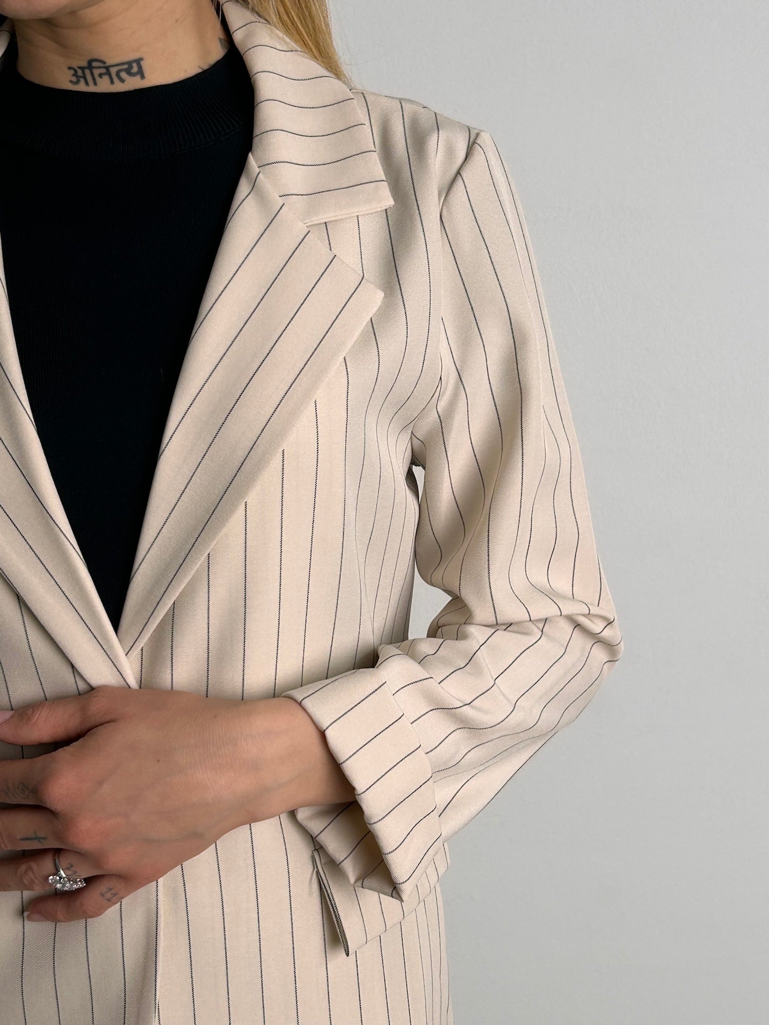 blazer donna gessato vista dettaglio