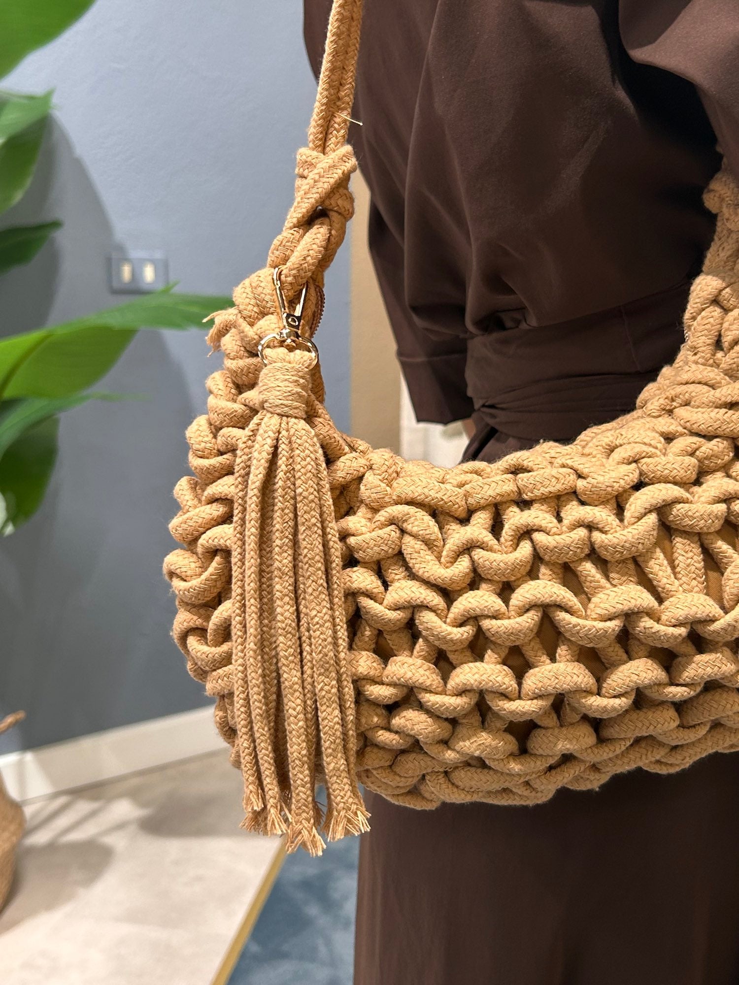borsa corda donna spalla dettaglio