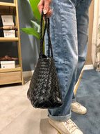 borsa donna con lavorazione intrecciata, stile artigianale elegante