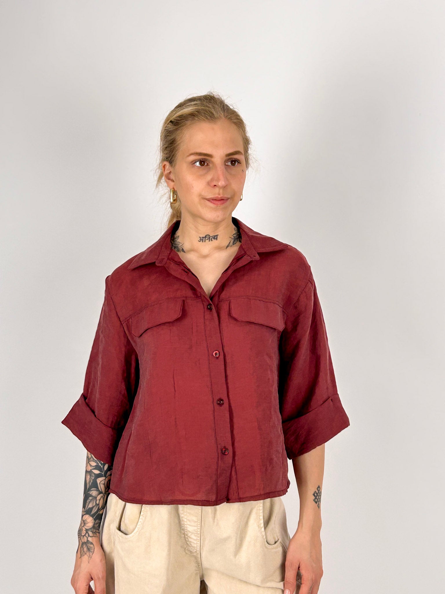Camicia donna bordo in lyocell con taschini frontali e maniche risvoltate - vista frontale