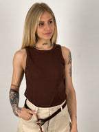 Canotta basic – top donna in cotone essenziale, stile minimal everyday