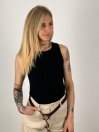 Canotta basic – top donna in cotone essenziale, stile minimal everyday