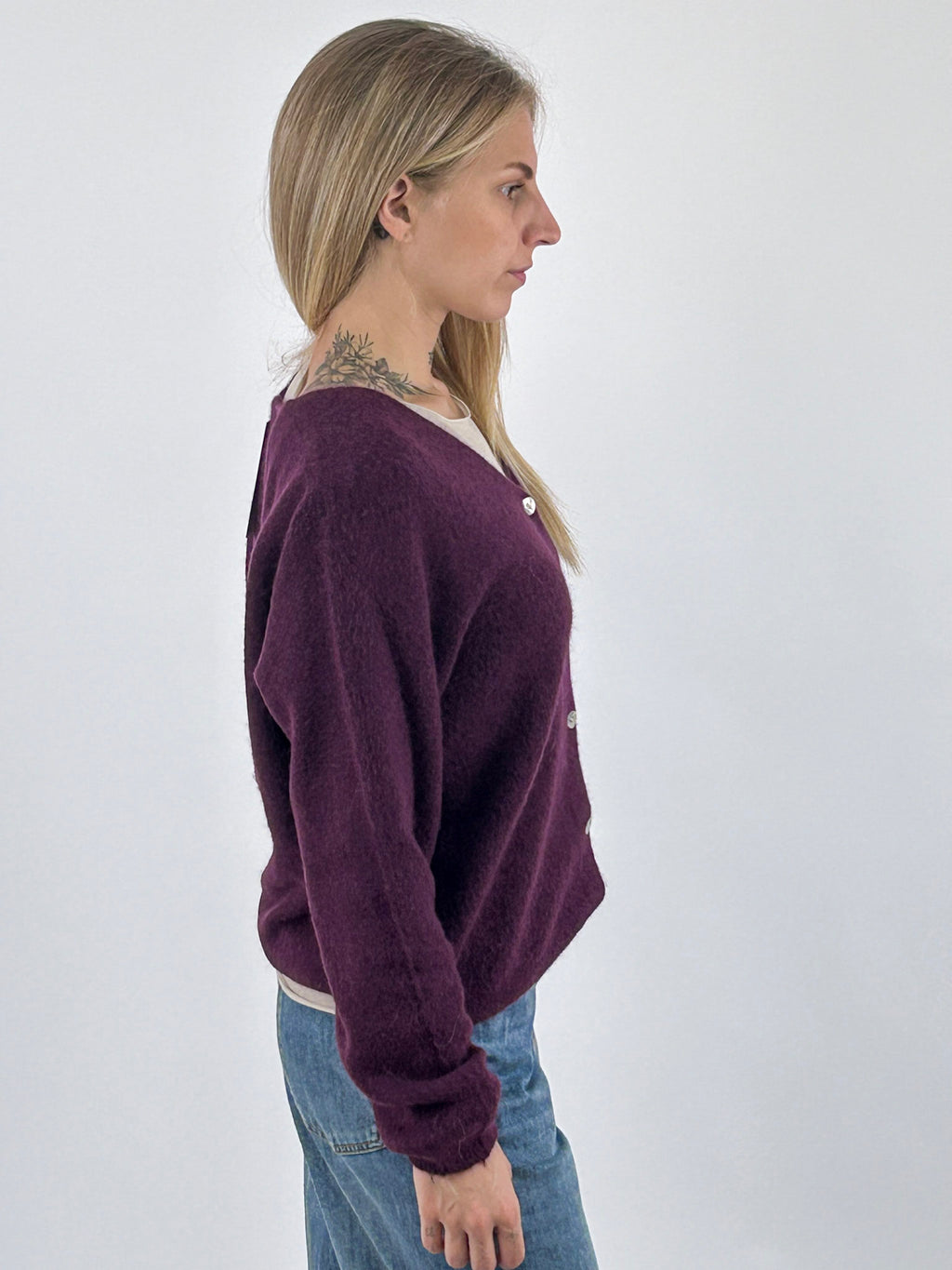 Cardigan donna con alpaca e lana, scollo a V e chiusura con bottoni bordo - vista laterale