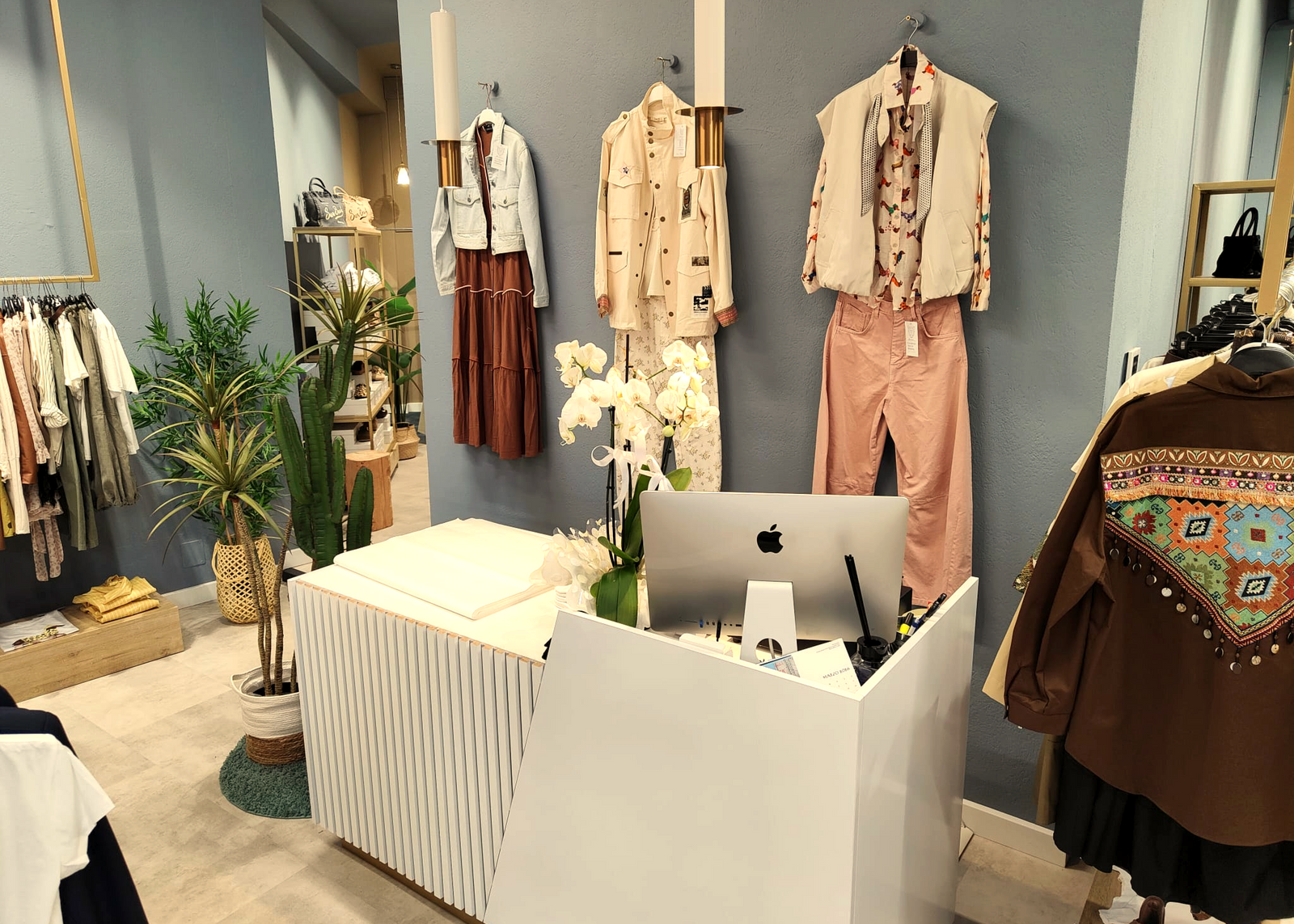 negozio abbigliamento donna Hangard interno negozio