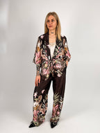 Completo Kimono Flower marrone da donna con fantasia floreale e pantalone ampio - vista frontale