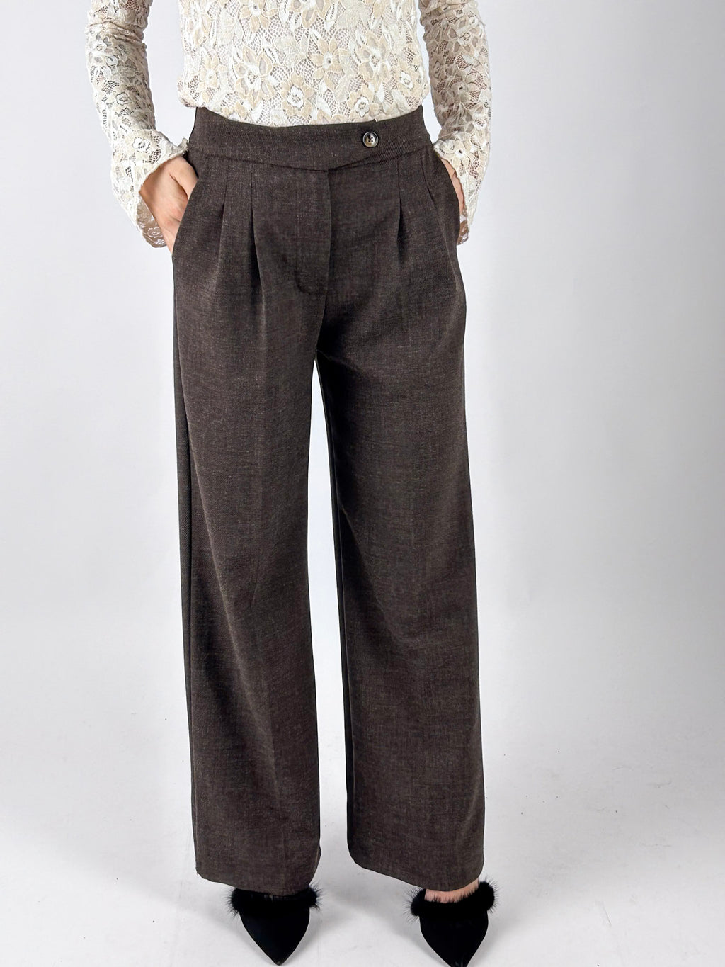 Completo marrone giacca con fiocco e pantalone, vista 5