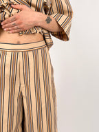 Completo Milano da donna con giacca morbida con cintura e pantalone ampio coordinato - dettaglio pantalone
