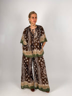 Completo donna in cotone con casacca morbida e pantalone ampio a fantasia - vista fronatle