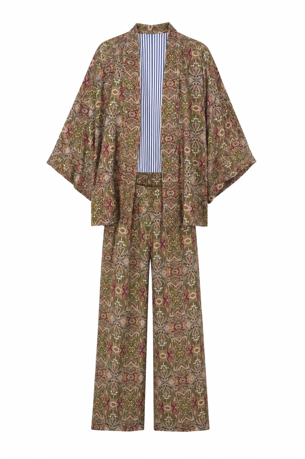 Completo donna fluido con giacca aperta e pantalone. immagine gost