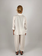 Completo donna bianco in Tencel con giacca aperta e pantalone coordinato - vista retro