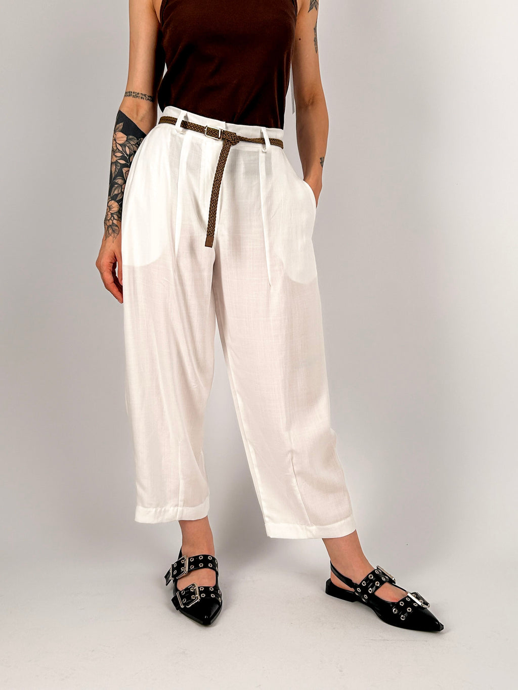 Completo donna bianco in Tencel con giacca aperta e pantalone coordinato - vista pantalone