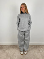  Completo tuta basic – set donna coordinato casual comfort, stile minimal everyday.vista frontale

