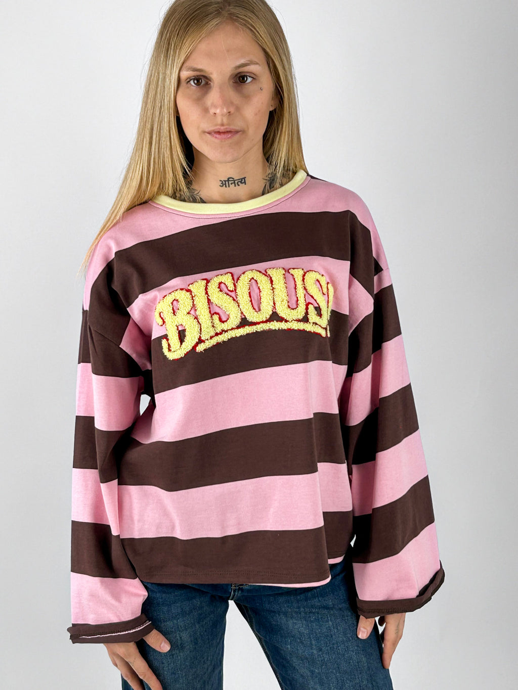 Felpa Bisous marrone e rosa, vista frontale