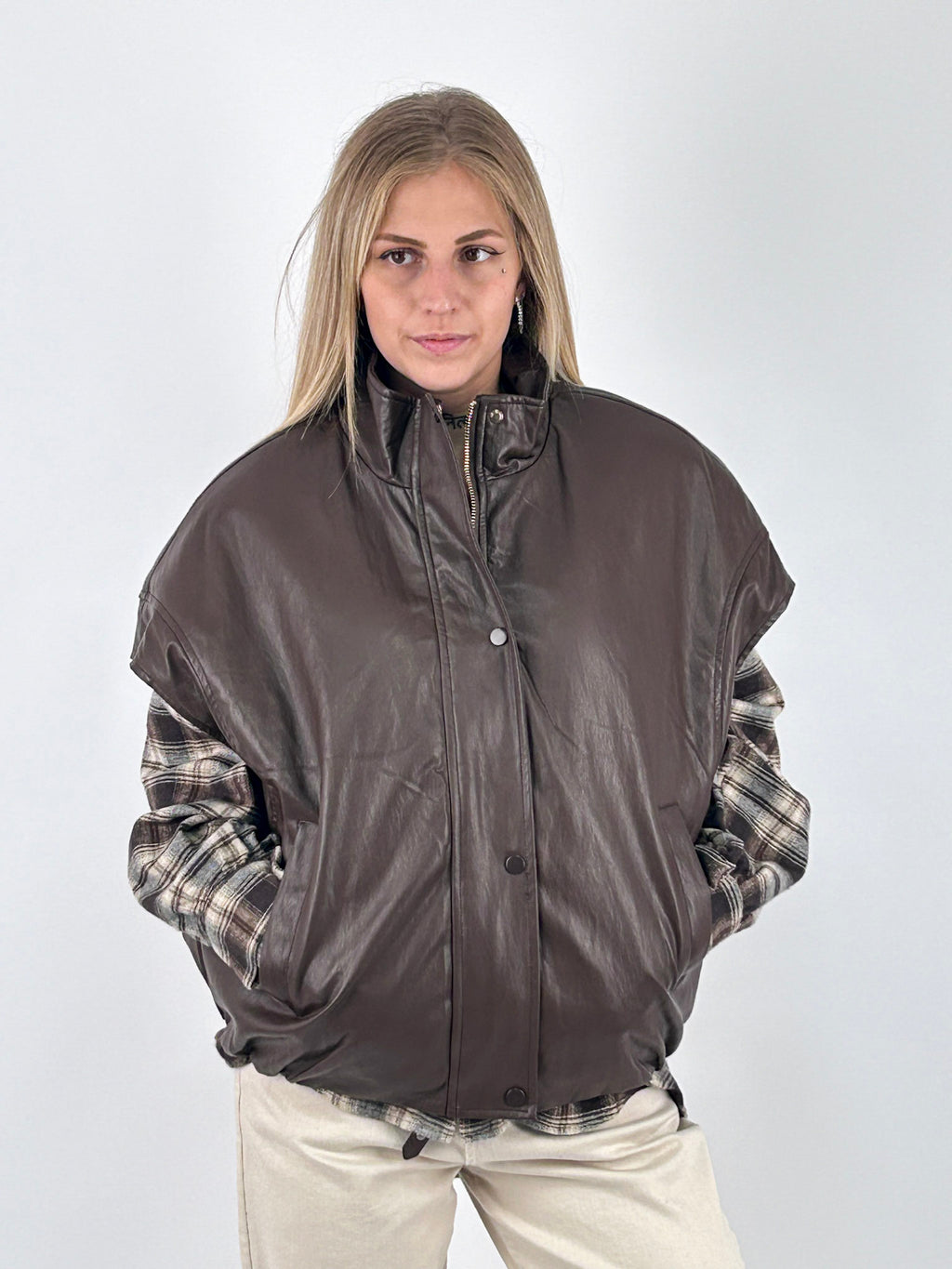 Gilet Dakota donna reversibile in ecopelle ed ecopelliccia marrone - vista frontale
