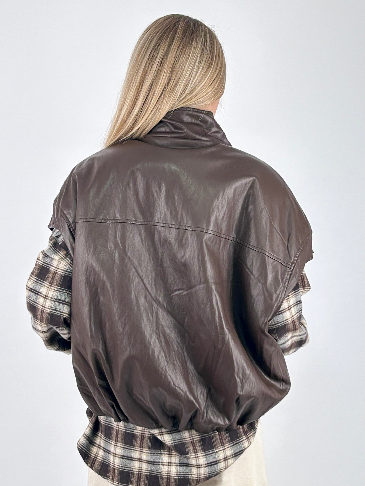 Gilet Dakota donna reversibile in ecopelle ed ecopelliccia marrone - vista retro