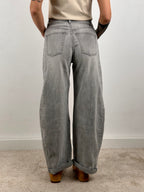  Jeans balloon soft – jeans donna a palloncino morbido, stile trendy comfort denim.vista retro
