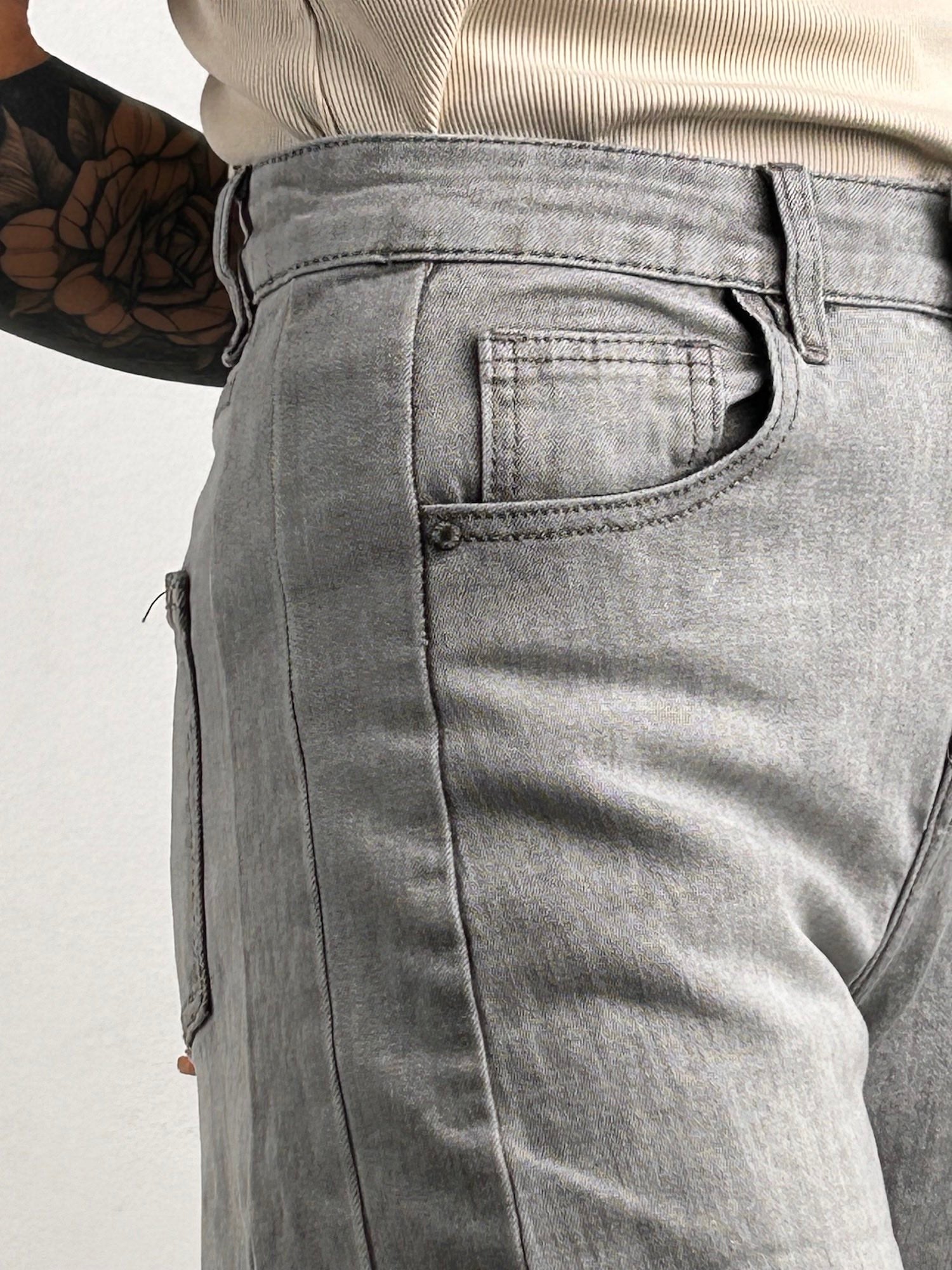  Jeans balloon soft – jeans donna a palloncino morbido, stile trendy comfort denim.dettaglio
