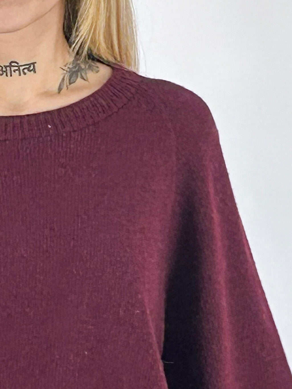 Maglia donna in lana e cashmere con spalla scesa e manica a tre quarti bordo - vista dettaglio