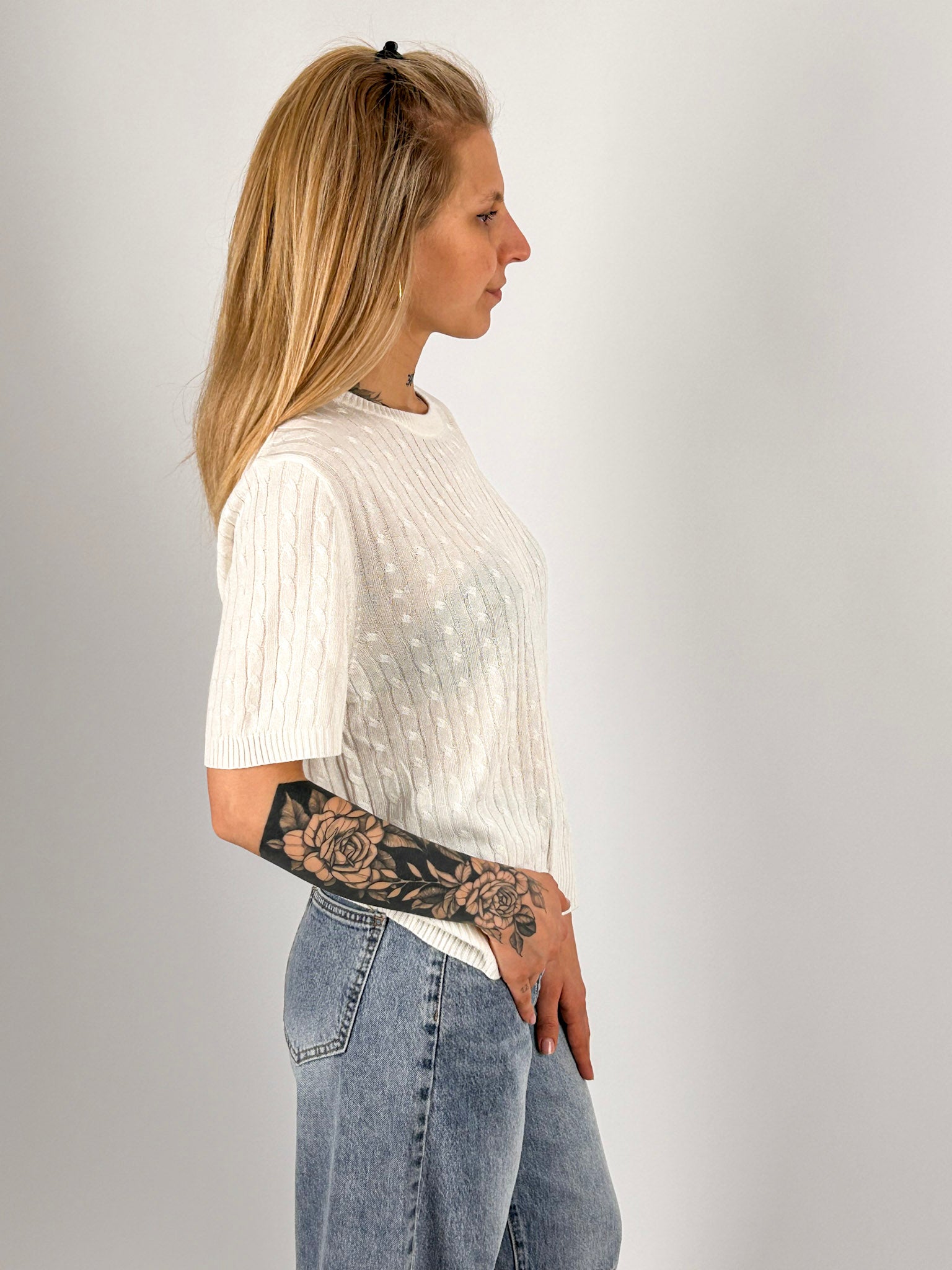 Maglia Intreccio  Bianco da donna con lavorazione intrecciata e manica corta - vista laterale