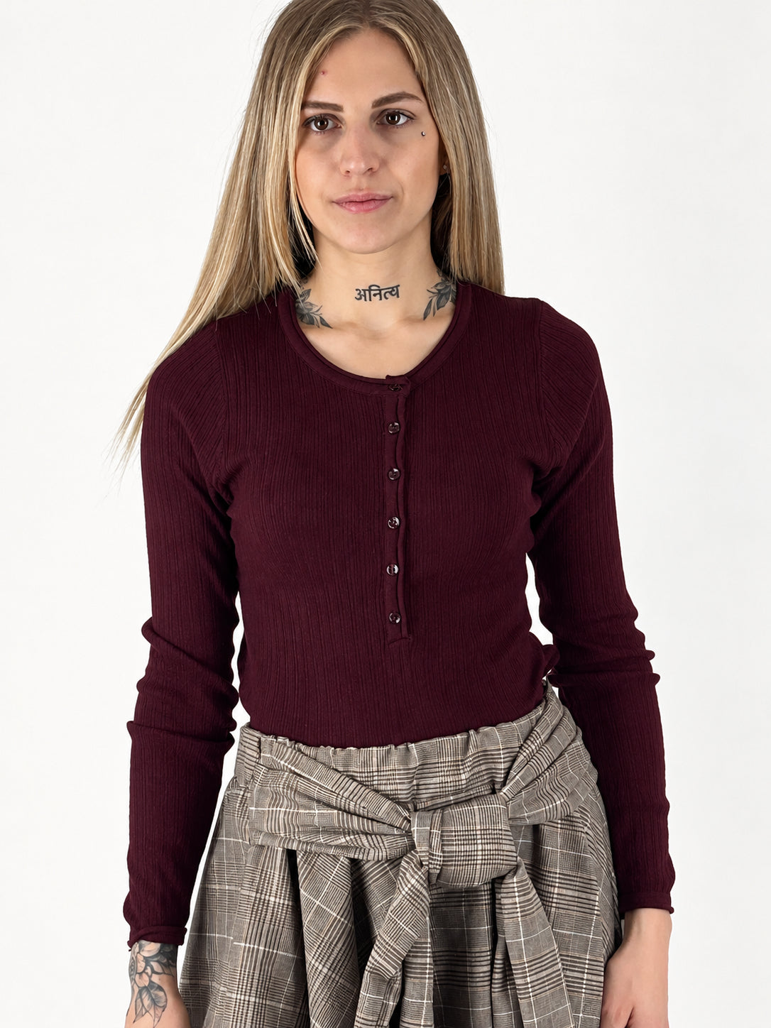 Maglia a coste burgundy con bottoni e foulard incluso, foto 8
