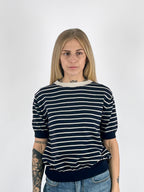 Maglia donna a righe con manica corta e bordi a contrasto blu - vista frontale