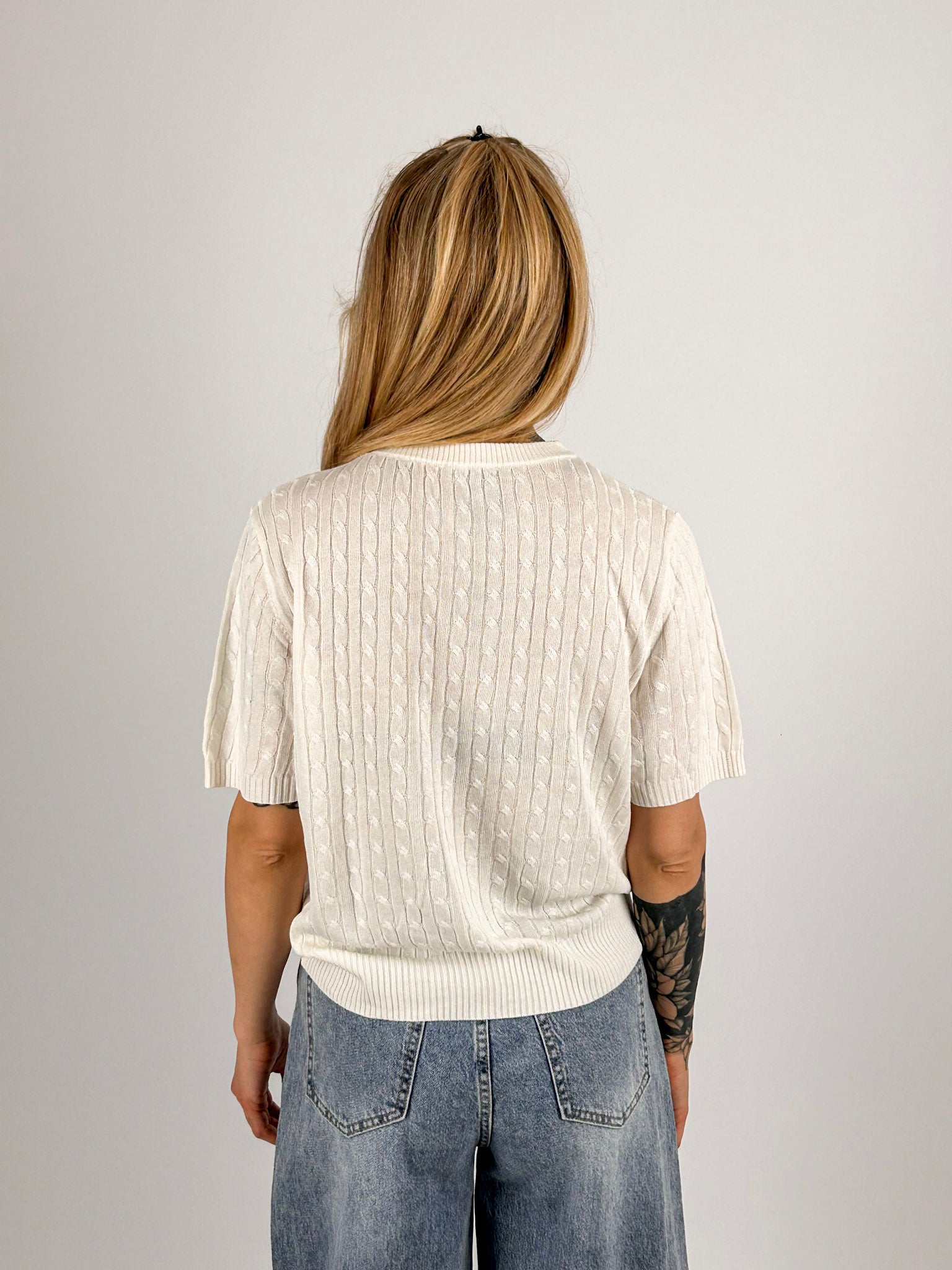 Maglia Teddy Bianco  da donna con lavorazione intrecciata e dettaglio ricamato - vista retro
