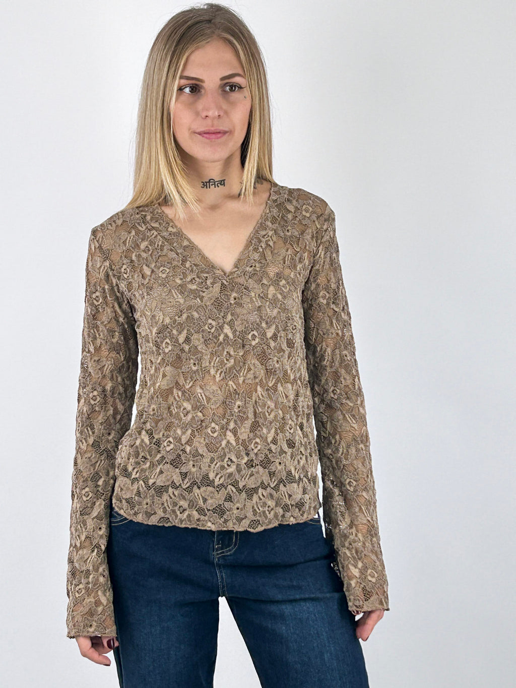 Maglia Pizzo donna con scollo a V e manica lunga tortora - vista frontale