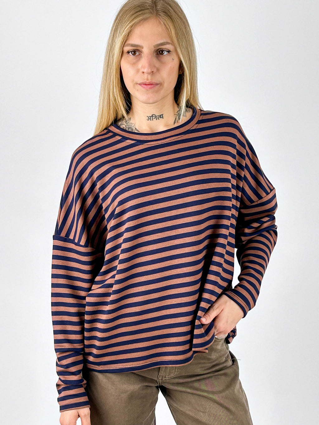 Maglia donna a righe biscotto  - vista frontale