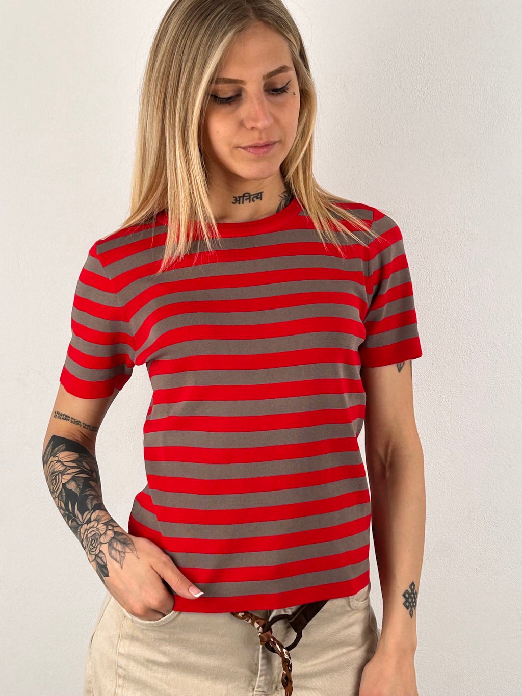 Maglia viscosa righe Rosso - vista frontale 