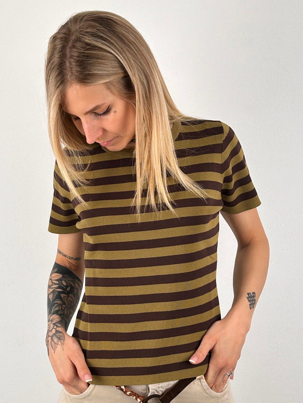 Maglia viscosa righe cioccolato - vista frontale 