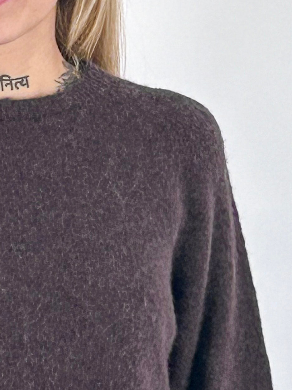 Maglia donna girocollo con alpaca e lana e manica raglan marrone - vista dettaglio